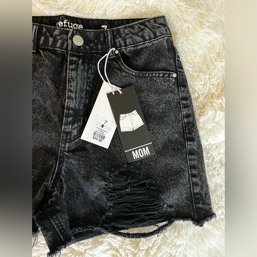 Refuge denim shorts 🖤